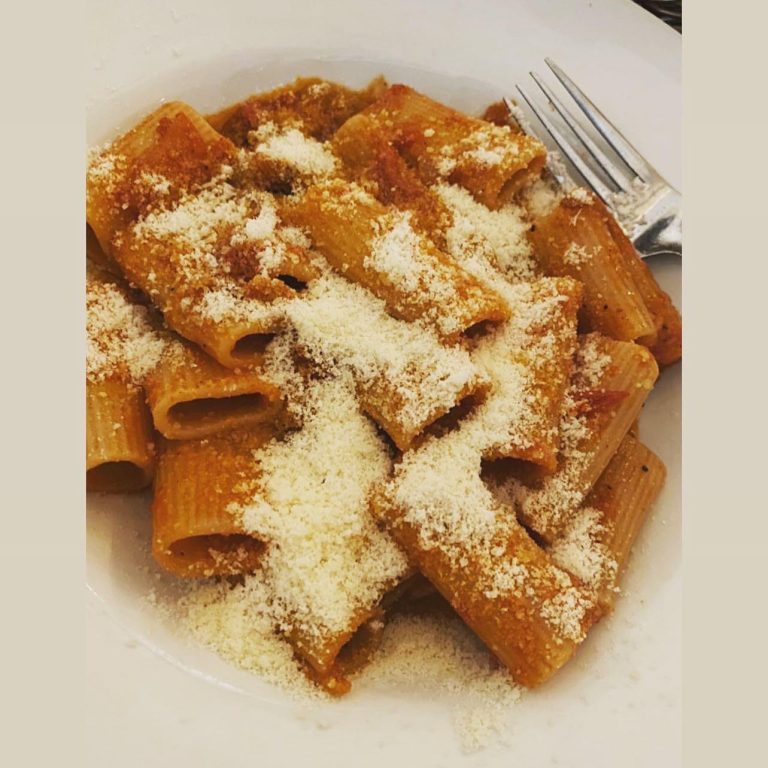 2EA012EF 2FEF 472A BF02 3D6B25699D4A 768x768