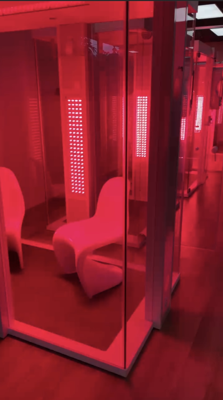 Vitality Booth Red 768x1374